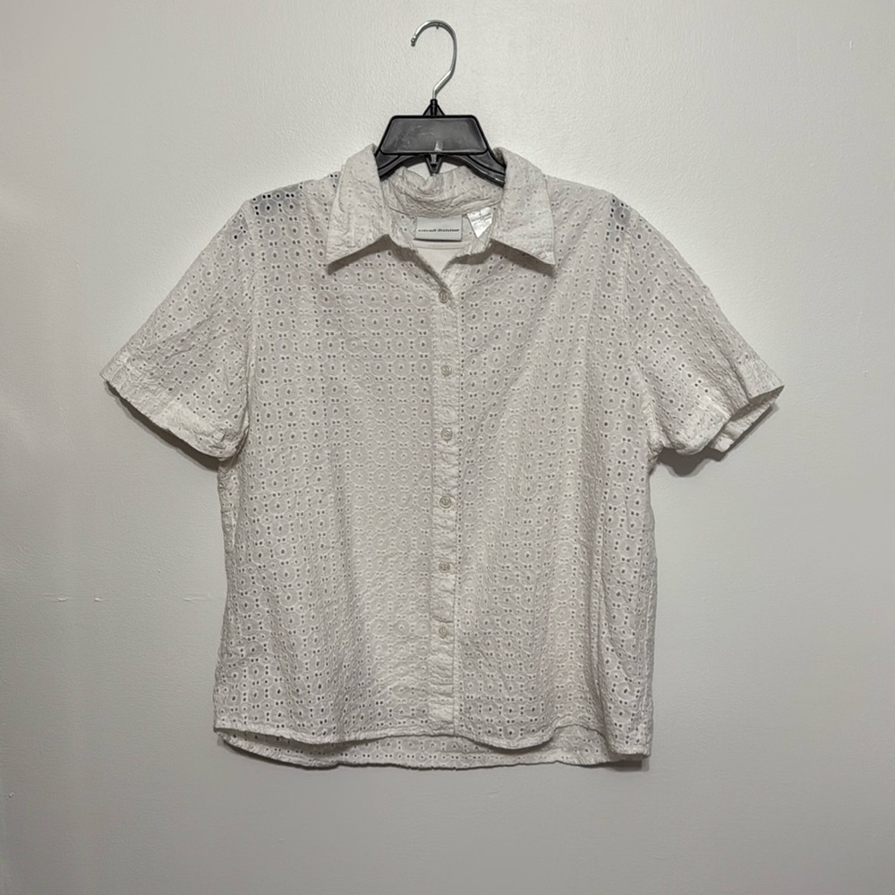 Alfred Dunner White Floral Eyelet Button Top size 16